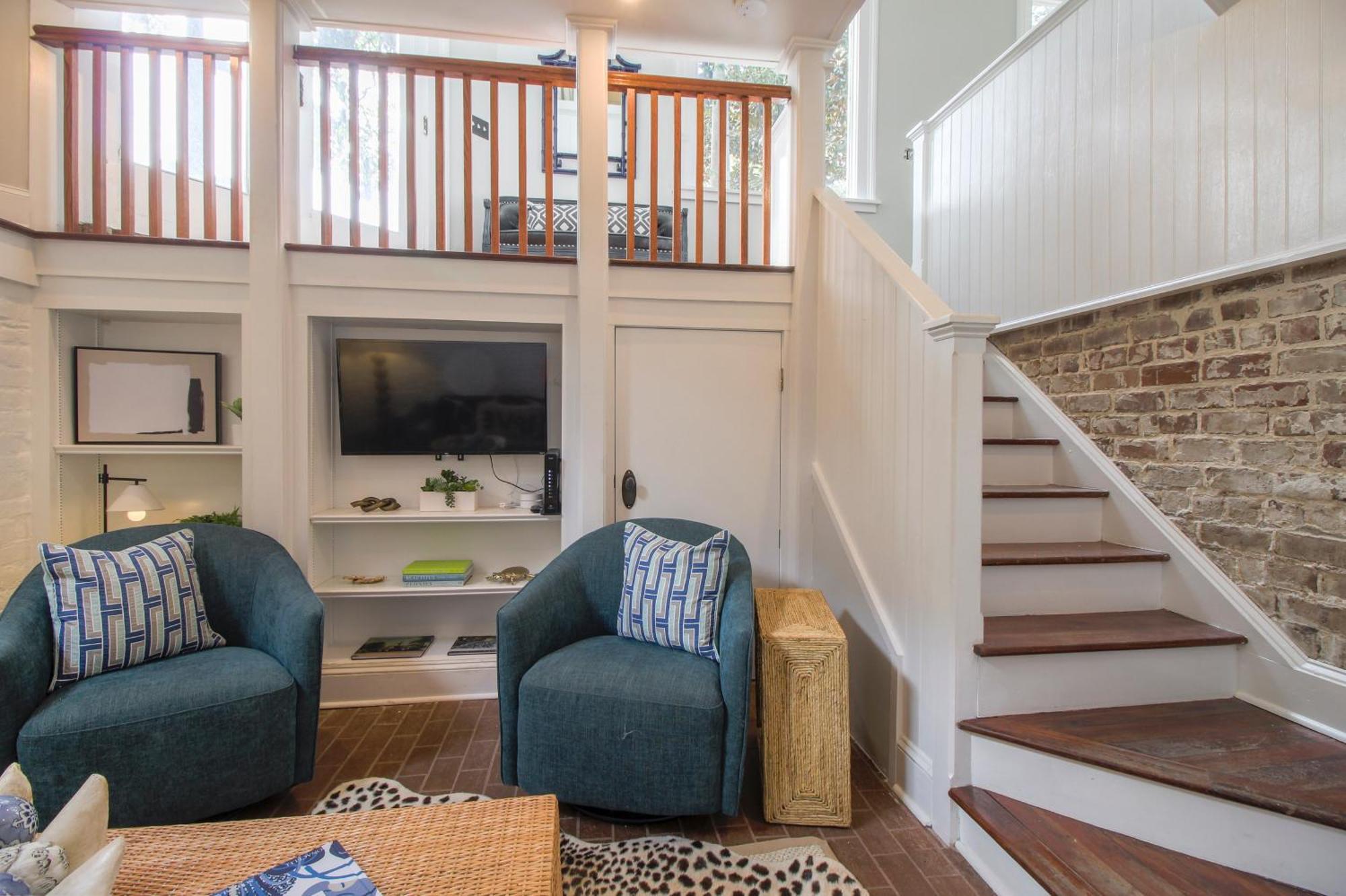 Walk To It All In Downtown, Double King Beds Savannah Bagian luar foto